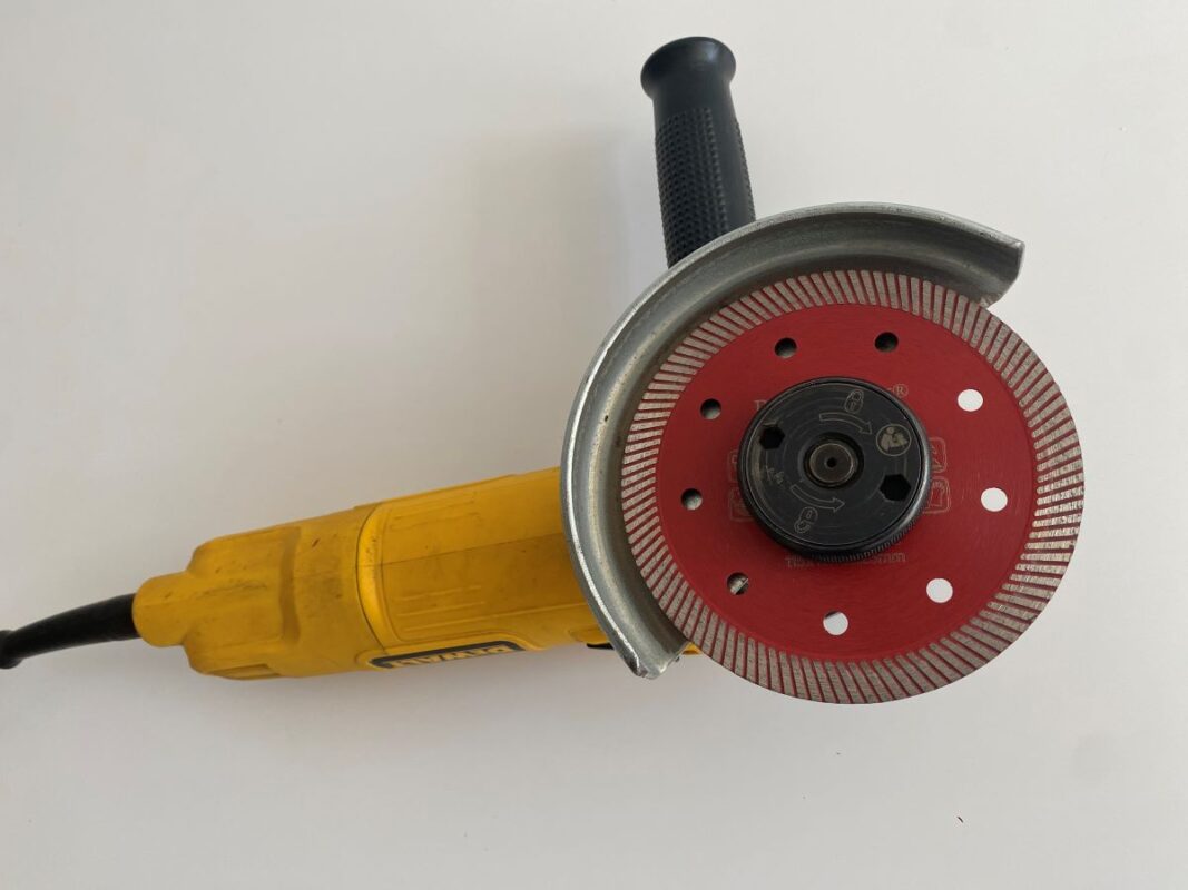 Sisteme profesionale nivelare gresie – PLASTIK COMPONENTS