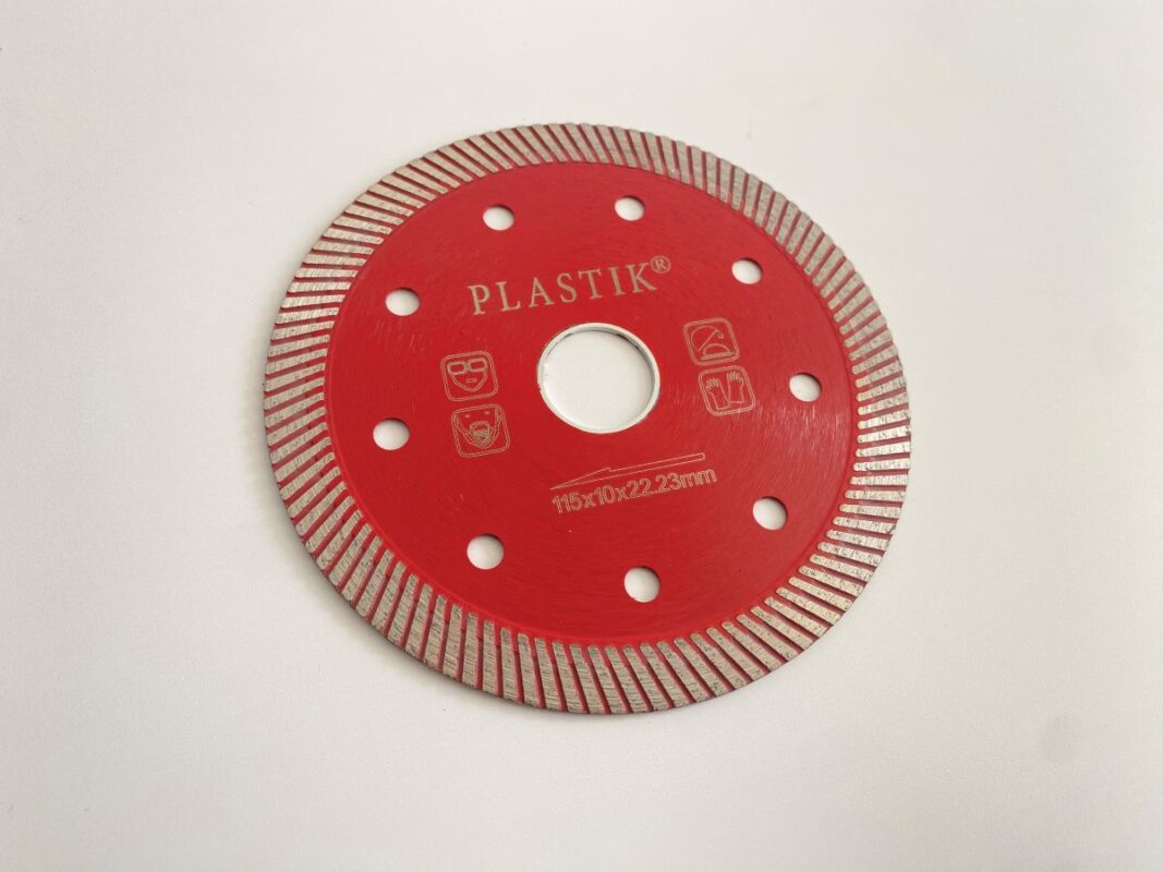 Sisteme profesionale nivelare gresie – PLASTIK COMPONENTS