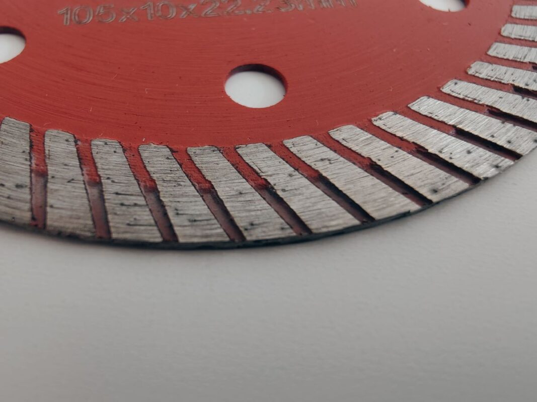 Sisteme profesionale nivelare gresie – PLASTIK COMPONENTS