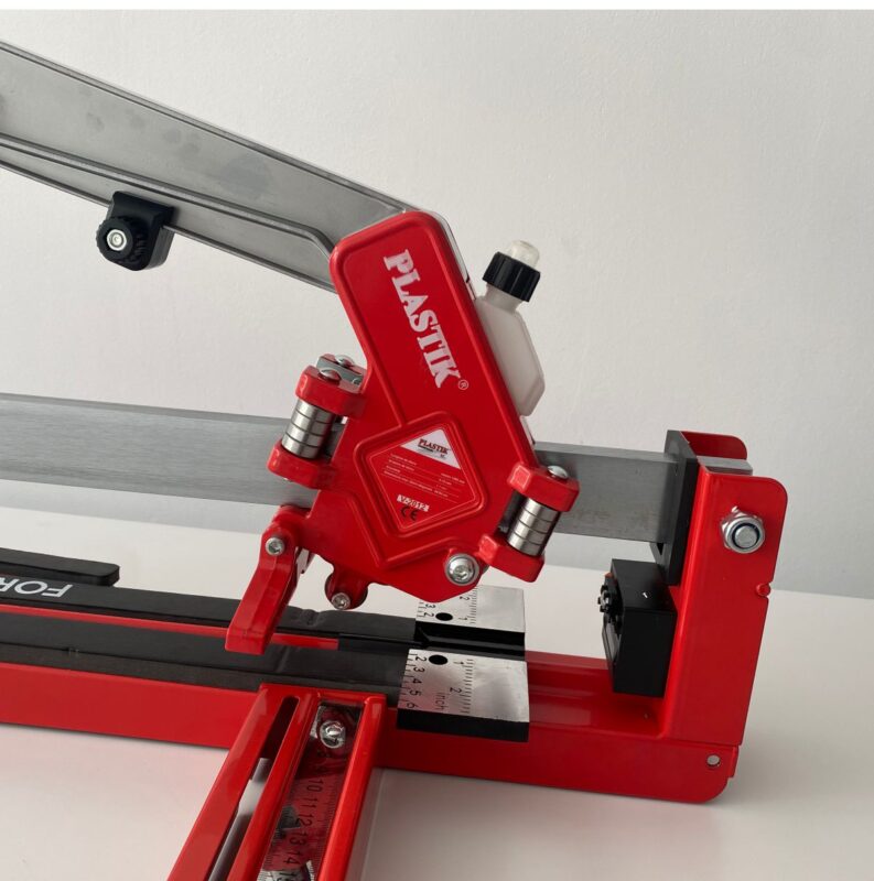 Sisteme profesionale nivelare gresie – PLASTIK COMPONENTS