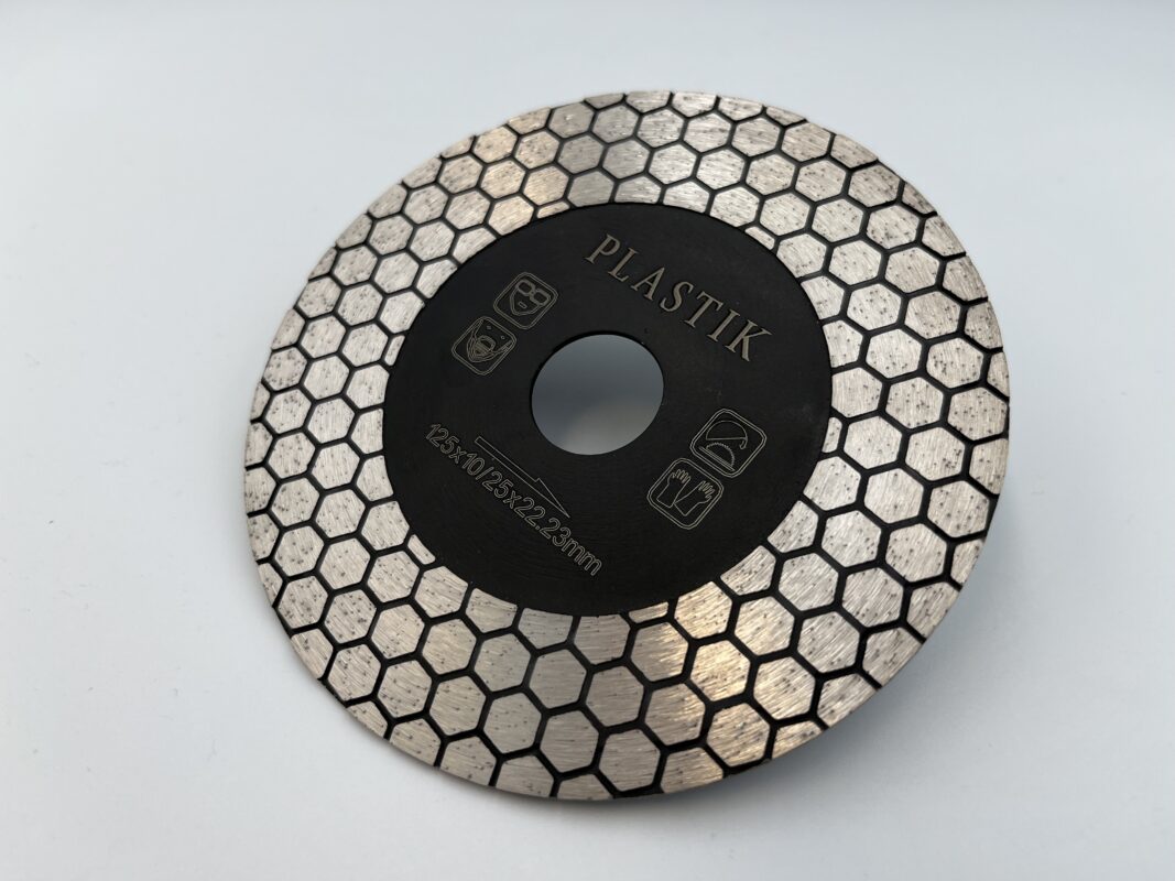 Sisteme profesionale nivelare gresie – PLASTIK COMPONENTS