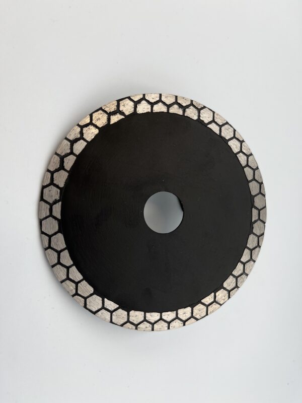 Sisteme profesionale nivelare gresie – PLASTIK COMPONENTS